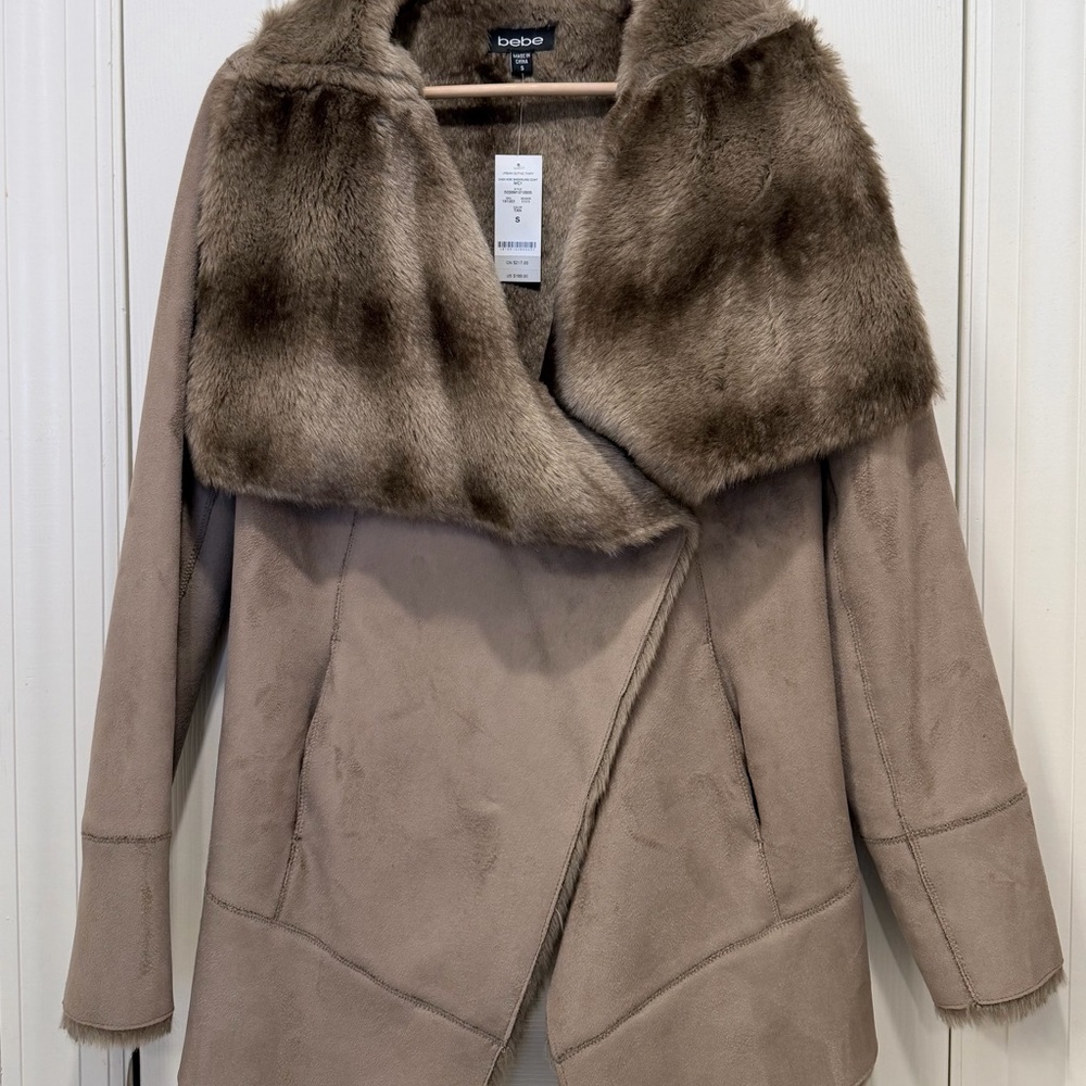 Bebe Women's Tan Faux Fur Collar Coat